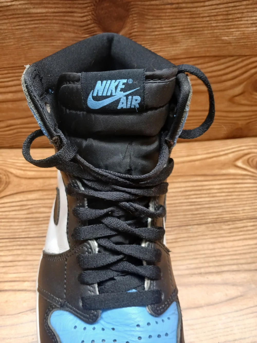 Jordan Air Jordan 1 Retro High OG  UNC Toe White Black University Blue Sneaker